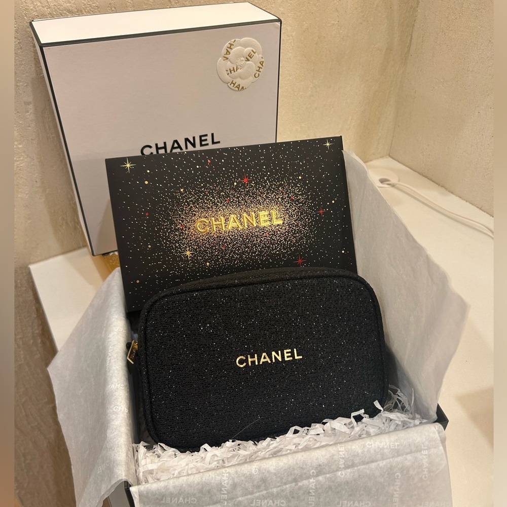 Chanel makeup bag black